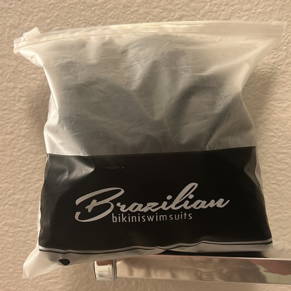 Low back belted front deep V Brazilian one piece swimsuit black size Medium - Picture 9 of 9